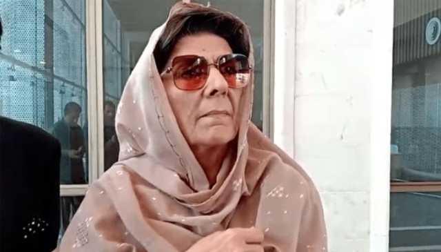 پاکستان کو مکمل آمریت میں دھکیل دیا گیا ہے، علیمہ خان