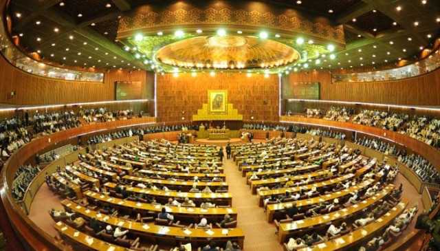 قومی اسمبلی کا اجلاس، وزیر داخلہ کی عدم موجودگی زیر بحث