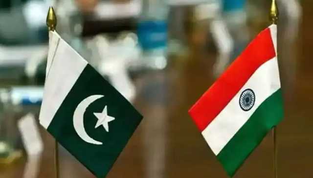پاکستانی اور بھارتی سفارتی اہلکار اپنے اپنے وطن واپس پہنچ گئے