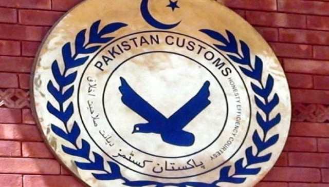 کراچی: کسٹمز حکام کا یوسف گوٹھ بس ٹرمینل پر چھاپہ، کروڑوں روپے کی اسمگل شدہ اشیاء برآمد