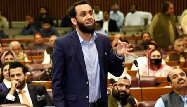 دشمن روایتی جنگ میں شکست کے بعد بچوں پر حملے کرنے پر اتر آیا ہے: عطاء اللّٰہ تارڑ