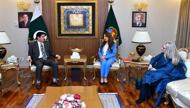 گورنر کے پی فیصل کریم کنڈی سے قائم مقام امریکی سفیر نیٹلی بیکر کی ملاقات