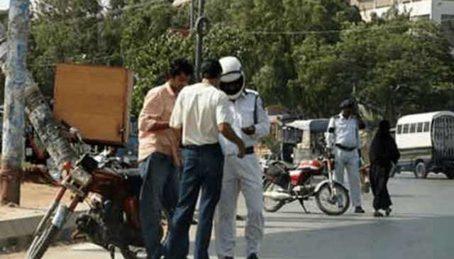 کراچی: ٹریفک قوانین توڑنے والی 50 ہزار 467 موٹر سائیکلیں تحویل میں لے لی گئیں