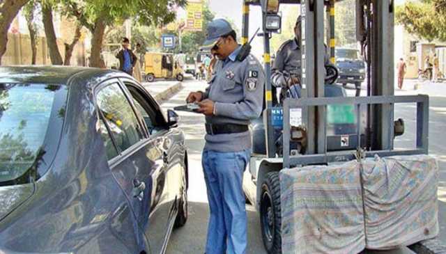 لاہور: سرکاری گاڑیوں نے ٹریفک قوانین کی کتنی بار خلاف ورزی کی؟ اعداد و شمار سامنے آ گئے