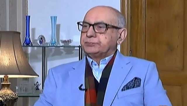 پی ٹی آئی کی کال پر کوئی باہر نہیں نکلے گا: عرفان صدیقی