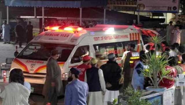 شکارپور میں مسافر وین الٹ گئی، ایک شخص جاں بحق