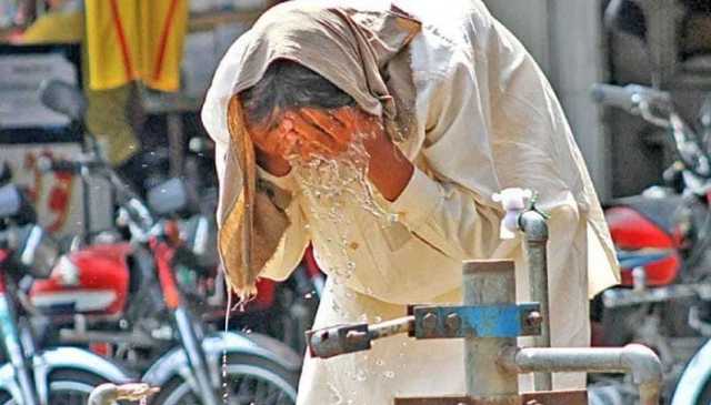 کراچی: آج پارہ 38.5 ڈگری پر پہنچا، 51 درجے محسوس ہوا