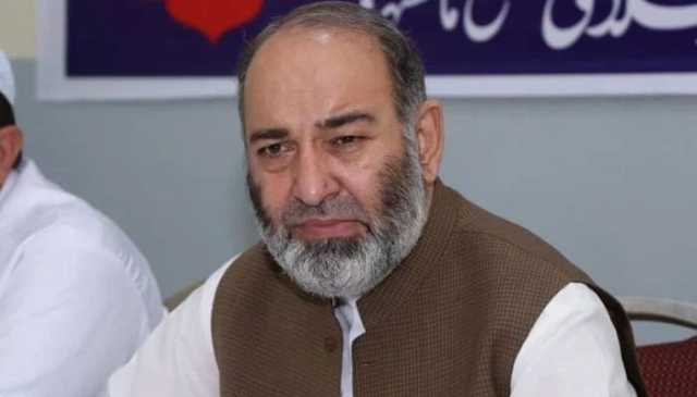 اسلام آباد میں سابق سینیٹر مشتاق احمد کو حراست میں لے لیا گیا