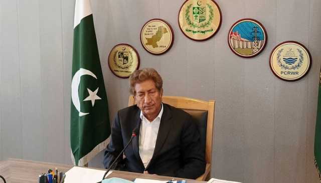پانی پاکستان کی لائف لائن ہے جس سے پیچھے نہیں ہٹیں گے: معین وٹو