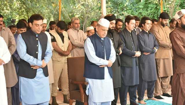 وزیراعظم سمیت اہم شخصیات نے عید کی نماز کہاں ادا کی؟