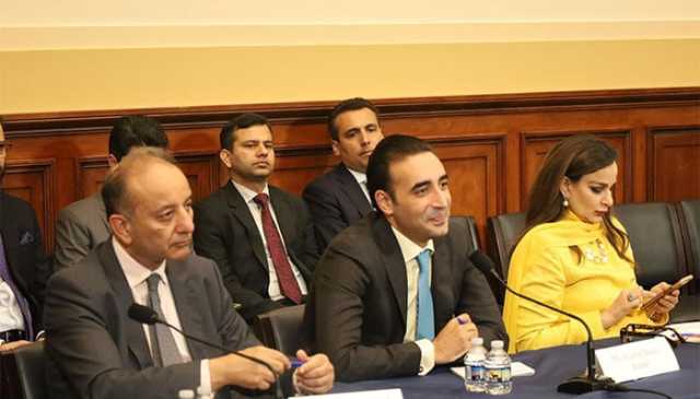 پاکستان کا اعلیٰ سطحی کثیر الجماعتی وفد لندن پہنچ گیا