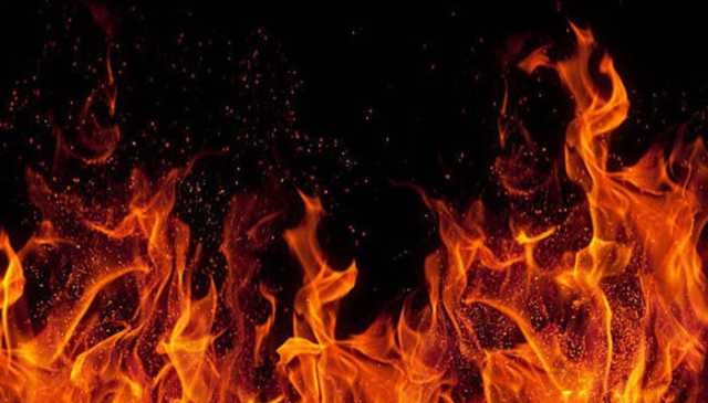 بلدیہ ٹاؤن کی موبائل مارکیٹ میں آتشزدگی، 10 سے زائد دکانیں جل گئیں