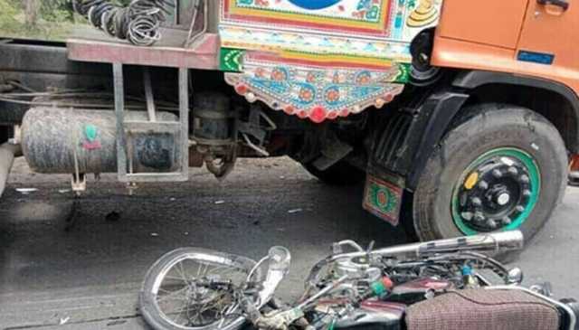 کراچی، واٹر ٹینکر کی موٹر سائیکل کو ٹکر، 2 افراد جاں بحق