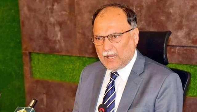 پی ٹی آئی تباہی مچا کر گئی، ہم نے پاکستان کی معیشت کو بحال کیا: احسن قبال