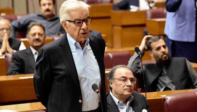 2019 میں ابھینندن کو بھارت واپس بھیجنا پاکستان کا سرنڈر تھا: وزیر دفاع خواجہ آصف