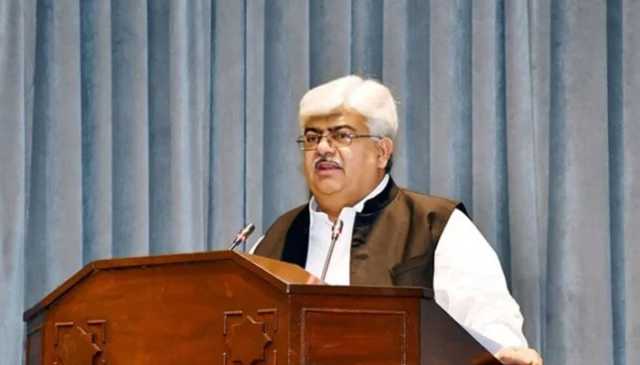 شدید گرمی، 95 فیصد کے پاس ایئر کنڈیشنر نہیں، چیئرمین ایف بی آر