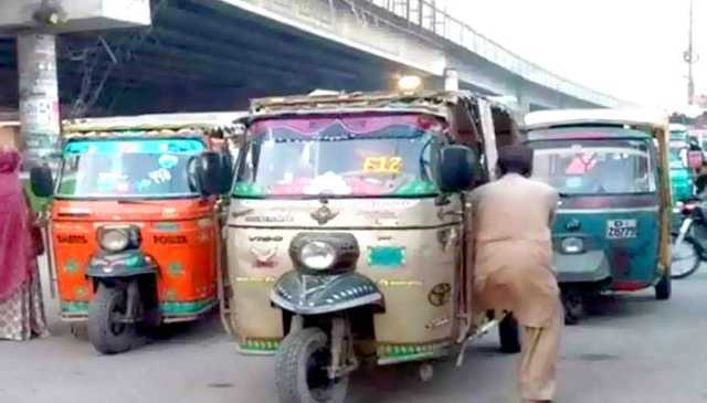کمشنر کراچی نے شہر کی 20 سڑکوں پر رکشوں کے داخلے پر پابندی لگا دی