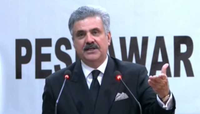 ہمارے ینگ وکلاء کو چاہیے کہ اپنے سینئرز سے سیکھیں: چیف جسٹس یحییٰ آفریدی