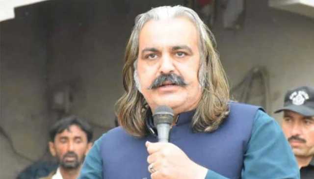 فیلڈ مارشل اور امریکی صدر کی کھانے کی دعوت سے متعلق مجھے علم نہیں: علی امین گنڈاپور