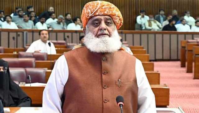 حکومت کو بات پسند نہیں آتی تو اپوزیشن کی آواز بند کر دیتی ہے، فضل الرحمان
