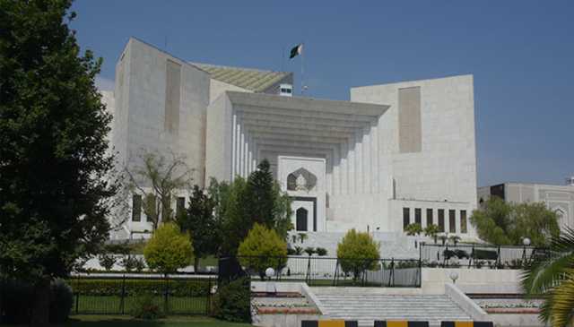 آئینی بینچ ججز کا روسٹر تبدیل، مخصوص نشستیں نظرثانی کیس کی سماعت پیر اور منگل کو نہیں ہوگی