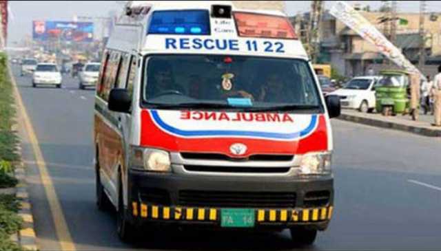 قصور: تیز رفتار کار بے قابو ہو کر ٹریلر کے نیچے گھس گئی،1 شخص جاں بحق