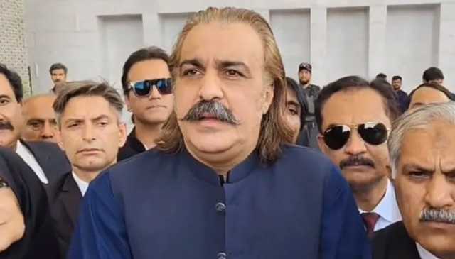 بانی پی ٹی آئی کا اختیار ہے جب کہیں گے ہم حکومت اڑا دیں گے: علی امین گنڈاپور