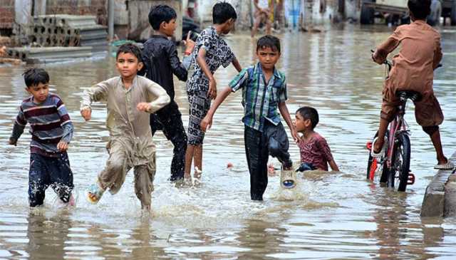 سیلاب و لینڈ سلائیڈنگ کے خطرے والے علاقوں میں غیر ضروری سفر سے گریز کی ہدایت