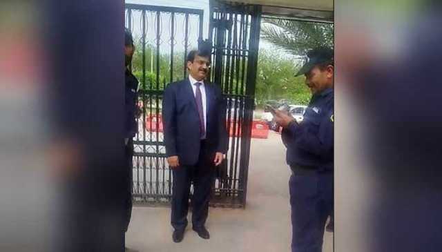 ڈاکٹر ضیاء القیوم کو ایچ ای سی میں داخل ہونے سے روک دیا گیا