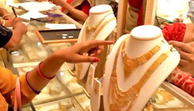 مری، جیولر شاپ سے 4 کروڑ کے زیوارت کی چوری