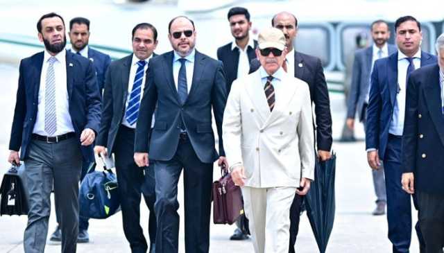 وزیرِاعظم شہباز شریف ای سی او اجلاس میں شرکت کیلئے آذربائیجان روانہ