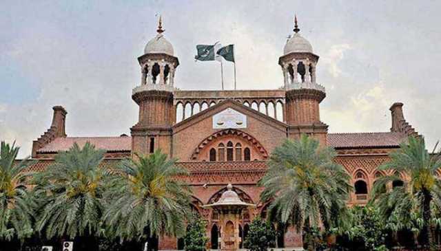 لاہور ہائیکورٹ کا بلند عمارتوں کی چھتوں پر سبزہ لگانے کا حکم