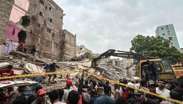 کراچی: بغدادی میں عمارت گرنے کا واقعہ، کل سے ریسکیو آپریشن جاری، 14 افراد کی لاشیں نکال لی گئیں