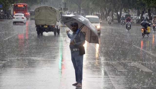 کراچی کے مختلف علاقوں میں بارش کا امکان