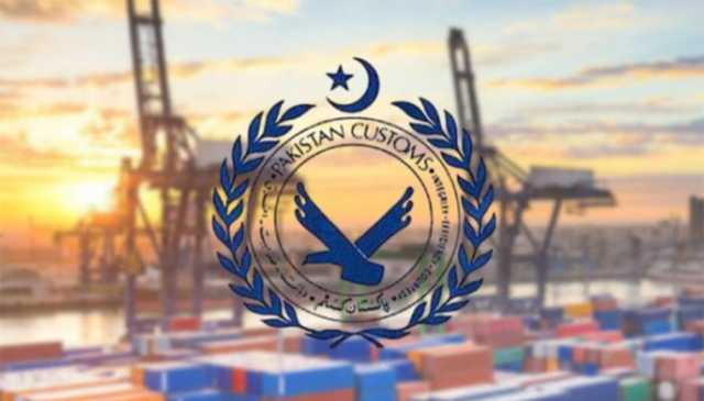 کراچی ایئر پورٹ پر پاکستان کسٹمز کی بڑی کارروائی، 72,700 امریکی ڈالرز ضبط