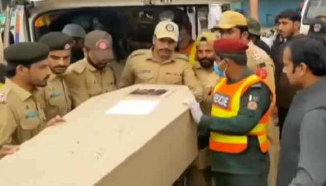 ژوب میں قتل کیے گئے 9 مسافروں کی میتیں ڈیرہ غازی خان منتقل کرنے کے بعد آبائی علاقوں کو روانہ