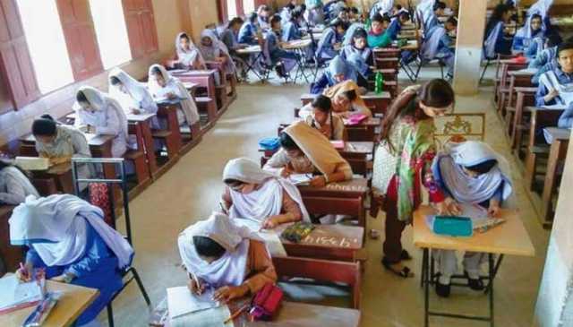 پنجاب: آٹھویں کے بورڈ امتحانات دوبارہ سے شروع کرنے کا فیصلہ