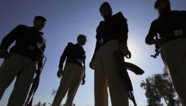 گھوٹکی: جرائم پیشہ عناصر سے رابطوں اور ڈیوٹی میں غفلت برتنے پر 6 پولیس اہلکار برطرف