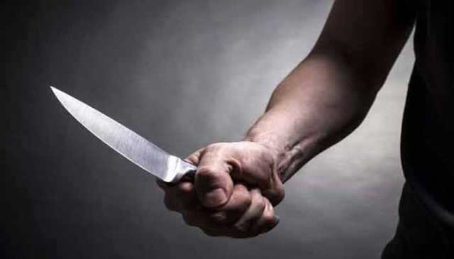 شوہر تیز دھار آلے سے بیوی کو قتل کرکے فرار ہوگیا