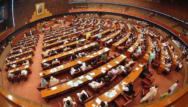 قومی اسمبلی: ارکان کو 3 سال میں 1ارب 16کروڑ روپے کے فری سفری واؤچرز جاری