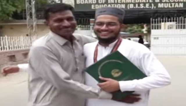 میٹرک بورڈ ملتان کے نتائج میں رکشہ ڈرائیور کے بیٹے کی آرٹس گروپ میں پہلی پوزیشن