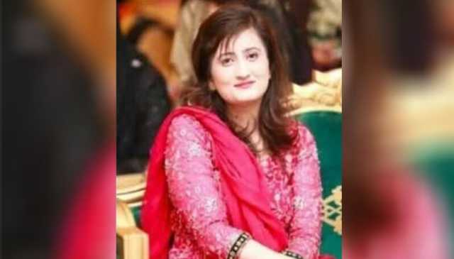 میری بیوی ڈاکٹر مشعل حافظہ تھیں اور اللّٰہ تعالیٰ نے اُسے دینی و دنیاوی ہر لحاظ سے نوازا ہوا تھا، ڈاکٹر سعد اسلام