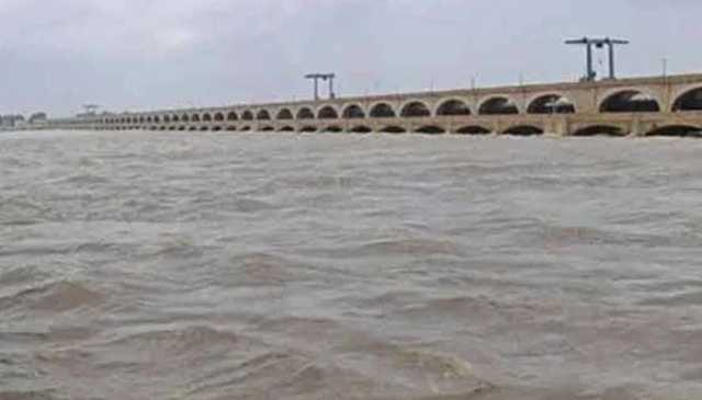 دریائے سندھ میں تونسہ کے مقام پر درمیانے درجے کا سیلاب