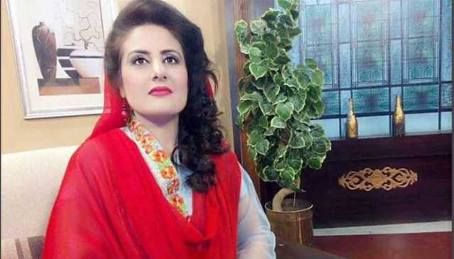 دیامر: سیلاب میں نجی ٹی وی کی خاتون اینکر فیملی سمیت لاپتہ ہوگئی، تلاش جاری