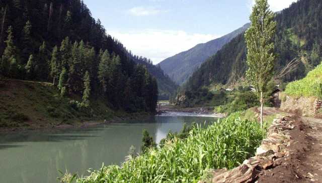 امتحان میں فیل ہونے پر طالب علم نے دریا میں چھلانگ لگا دی