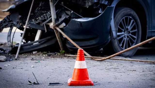 سابق آئی جی عامر ذوالفقار کی گاڑی کو موٹروے پنڈی بھٹیاں کے قریب حادثہ، گاڑی تباہ