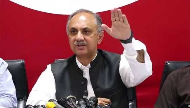 سپرنٹنڈنٹ اڈیالا جیل یاد رکھیں کہ وہ سرکاری ملازم ہیں، بڑے بڑے افسران کو میں نے روتے دیکھا ہے: عمر ایوب