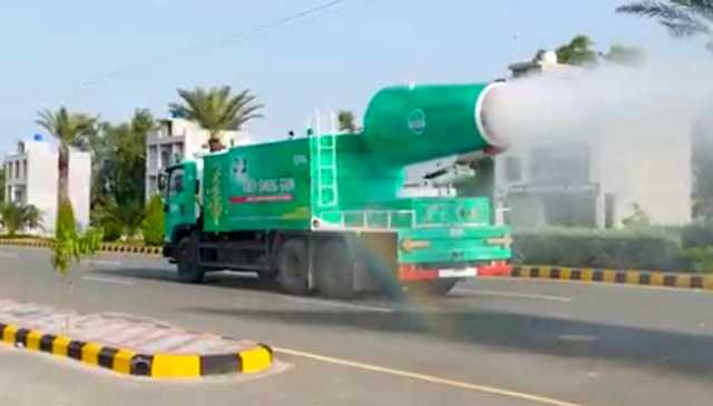 ڈسٹ سسپنشن سسٹم 15 جدید اینٹی اسموگ گنز کے ساتھ لاہور پہنچ گیا