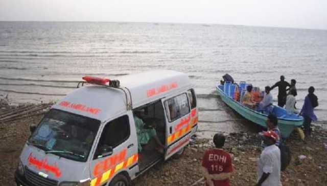 کراچی: دو دریا پر سمندر میں چھلانگ لگانے والے شخص کی لاش نکال لی گئی