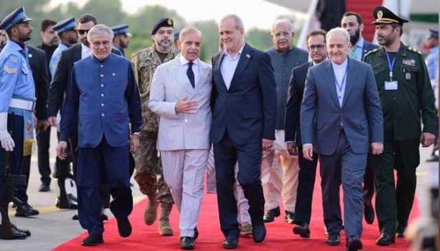 وزیراعظم شہباز شریف سے ایران کے صدر مسعود پزشکیان کی ملاقات